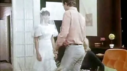 Gomilao je masivno deblo u mlado tijelo plavuše seks xxx 18