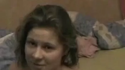 Od jebene curke kose djevojke i seks xxx 18 spustio tenk u njezinu pičku