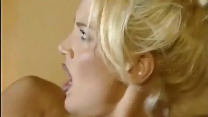 Djevojke mišićave jebu besplatni sek seksi fito-tinejdžera u dva korica