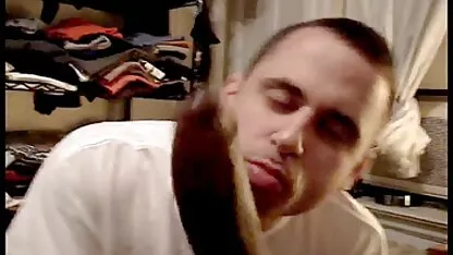 Prsata manekenka izvodi vrući blowjob zoo seks xxx