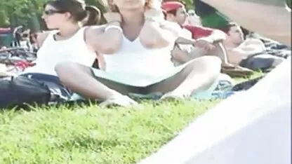 Legao na sek tube porno stol i sjebao se u pičku