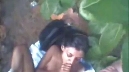 Mlada Tereza uzima pijetao xmaster seks u usta na porno kastingu