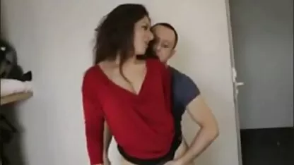 Sultry plavuša aktivno video sek x skače na člana prijatelja