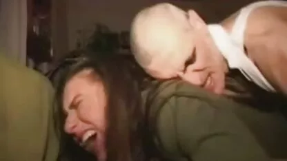 Ruski lezbijski nestašni sek xxx18 strapon u guzici prijatelja