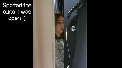 Zgodna brineta impresionirala je jebača dubokim grlom 18 seks xxx