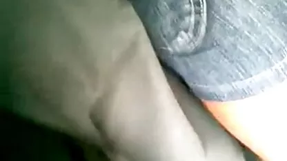 Jebao je slatku djevojčicu xxx seks com u pičku i napunio je spermom