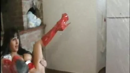 Prilično prsata pilić u maca i mom sek porno sperma u njoj