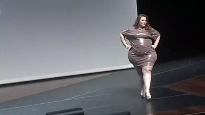 Slatka djevojka pušta ljubavniku video sek x