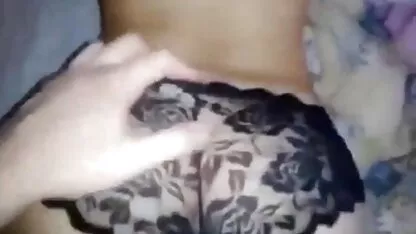 Ruski suprug svoju je ženu podijelio s filem seks video prijateljem