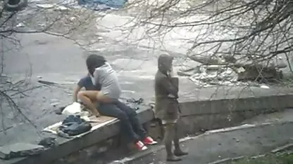 Slatke lezbijke vode oma sex boy ljubav u bazenu