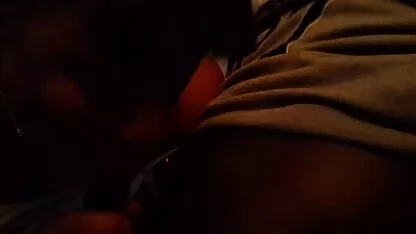Mama pomaže sinu xxxxx seks da zadovolji svoju djevojku
