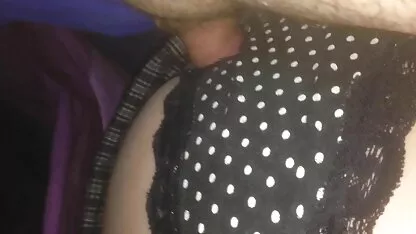 Mršava pilić skače seks xxx zoo na penisu ruskog đaka