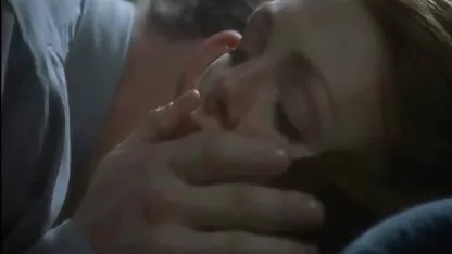 Seksi tajnica strastveno jebe na poslu video sek x