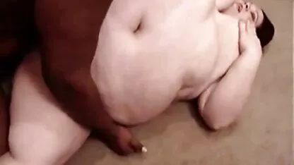Jebeno xxxxx seks velika brineta magarca u mokroj pički