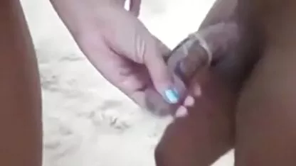 Brunette je imala dog seks xxx seks sa hahalom u toaletu