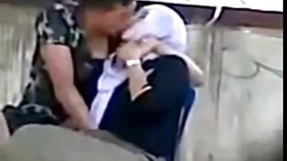 Kučka stenja od velike xxx seks x guštere u njezinoj pički