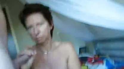 Seksi brineta i njezin xmaster seks jebač u šumi