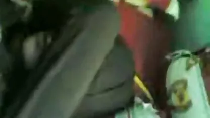 Vruće jebe junicu u dva debla na 18 xxx seks podu