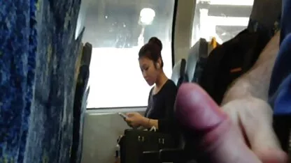 Crni seks vidio xxx konj proteže vaginu debelim vijkom