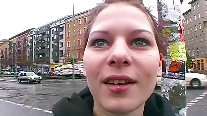Plemenita drolja u čarapama seks vidio xx jebe se na zabavi