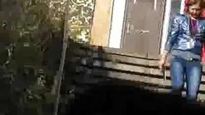 Izgledao je video sek x pukalet seksi pilića s analnim šljokicama