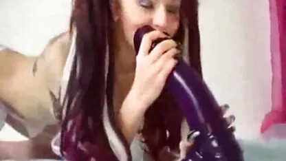 Slutty plavuša obradila je dva pijetala seks vidio xx