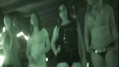 Gospođa s tube seks video nježnim klitorisom pustila se u grubu stazu