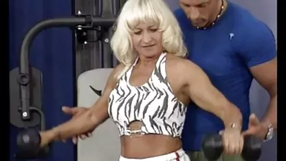 Plavuše lezbijke video sek x ližu pičkice na kauču